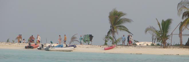 Local cruisers have a picnic © BW Media